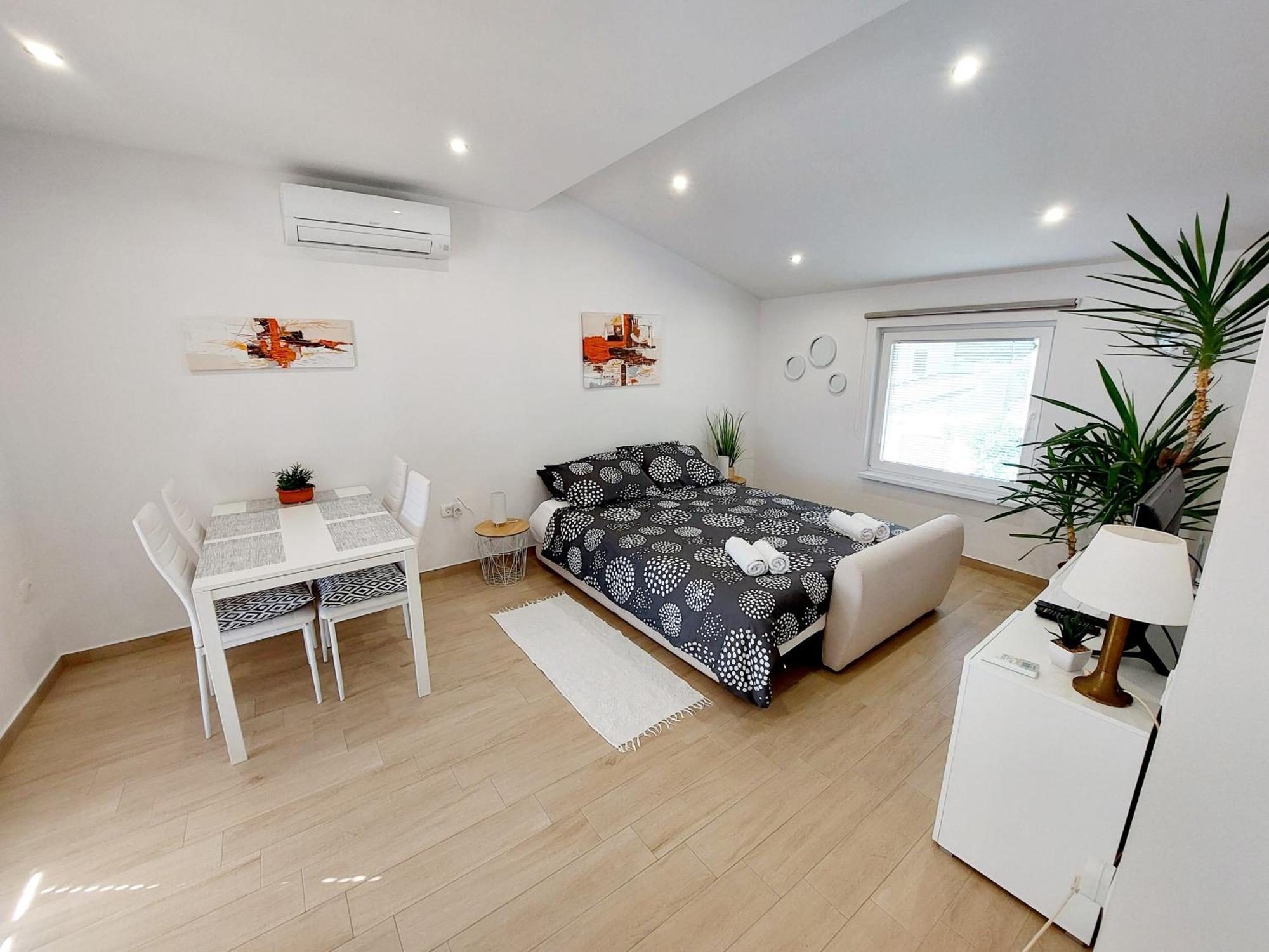 M&M Sunset Apartments ปอร์โตรอซ ภายนอก รูปภาพ